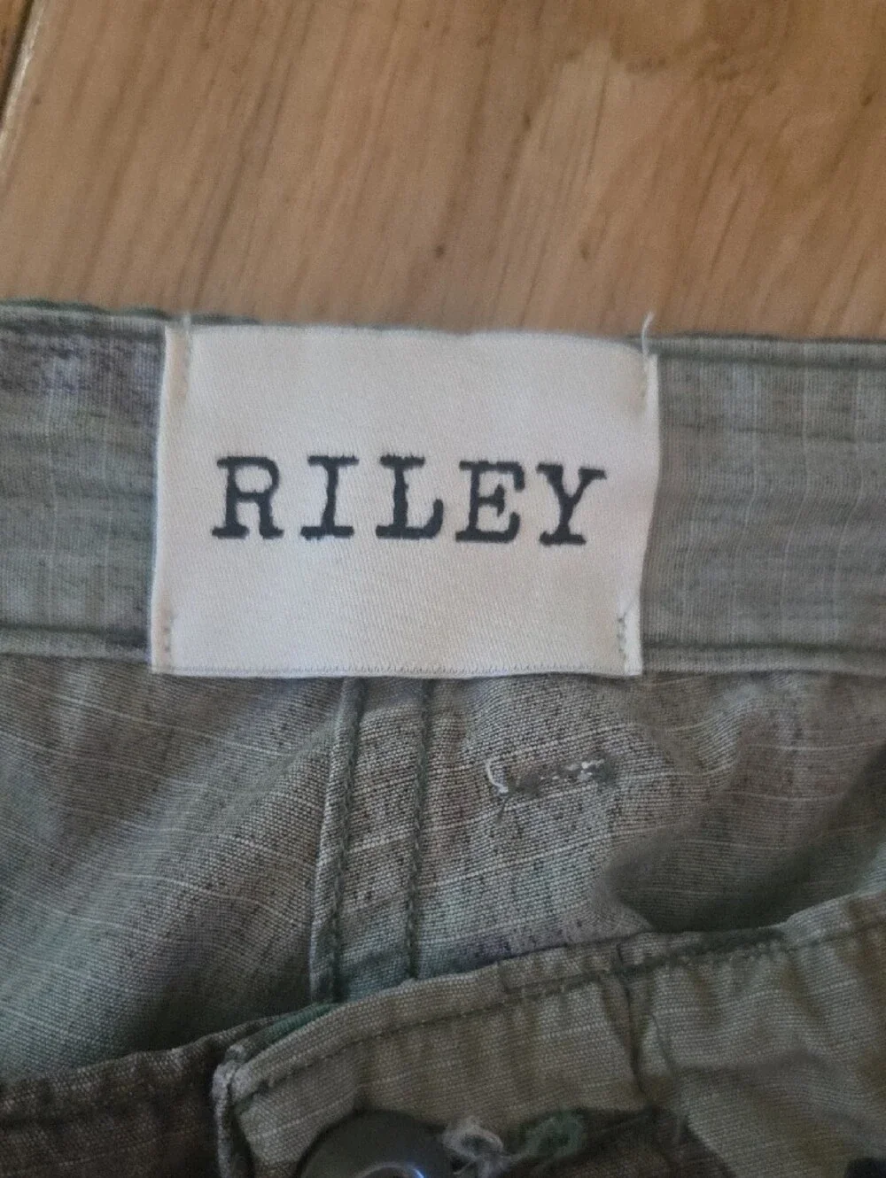 Riley Camo Cargo Pants with Floral Patch Accents - Green .. So 🔥 - Picture 2 of 10